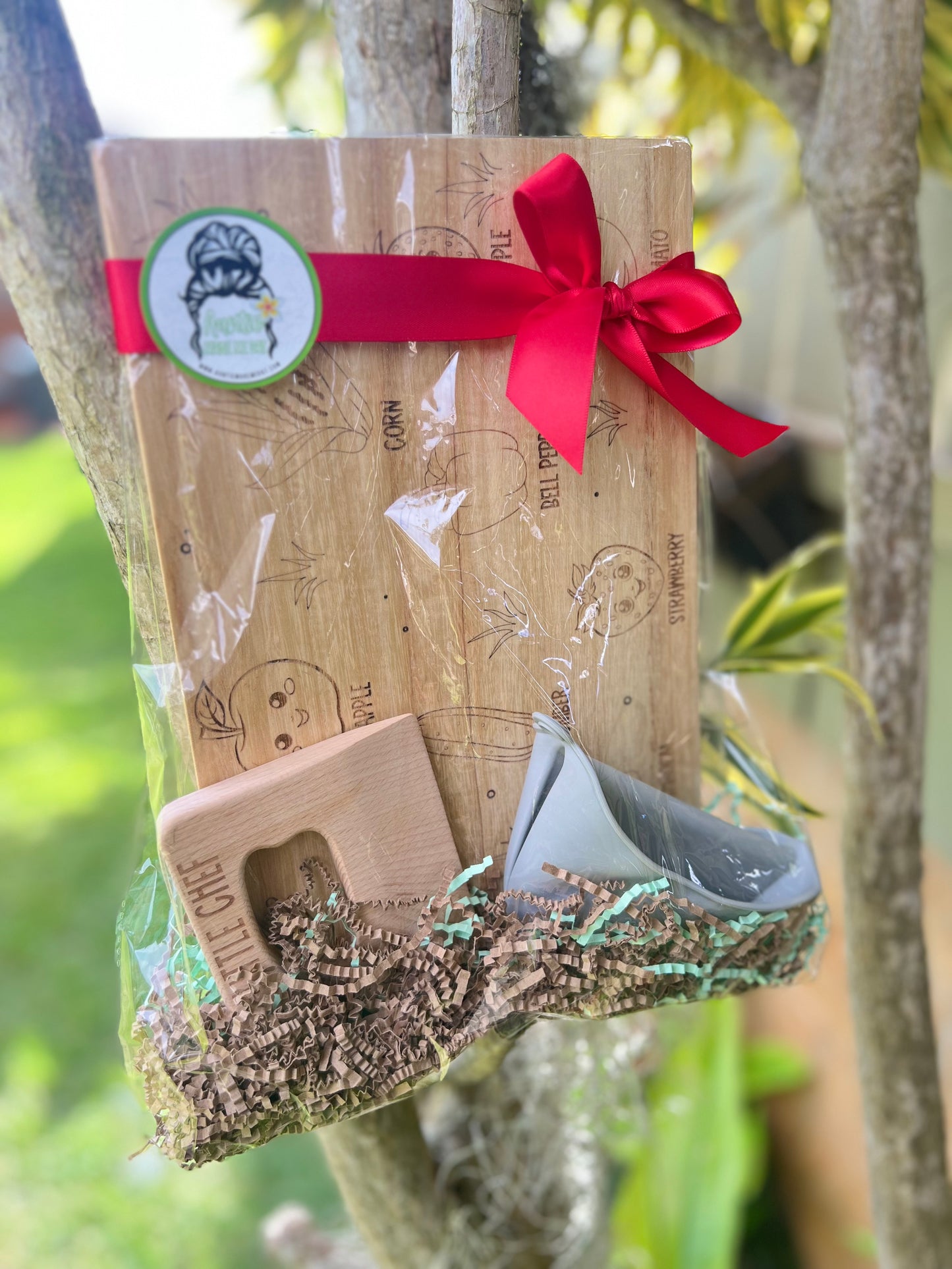 Little Chefs Wooden Cutting Board & Wooden Knife