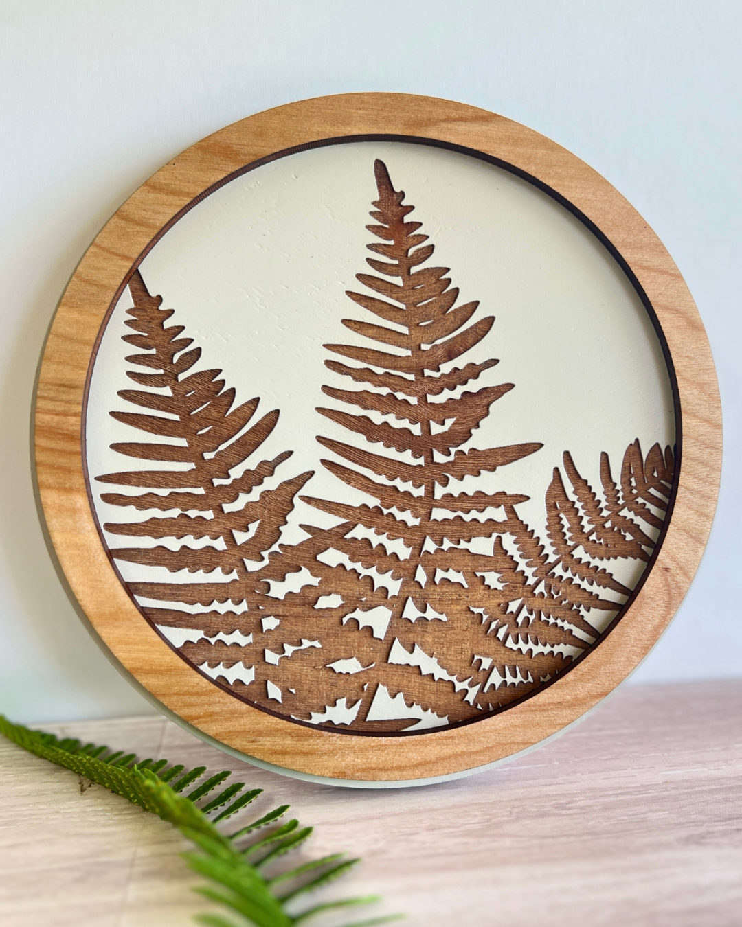 Palapalai Round Wall/Shelf Art